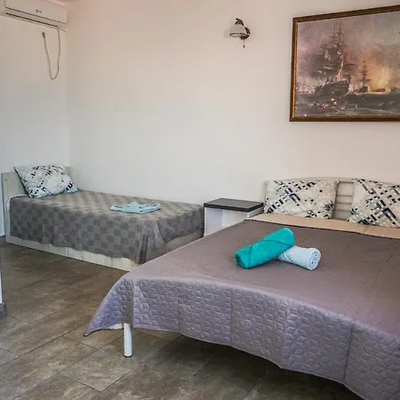 Gladiola Guest house *